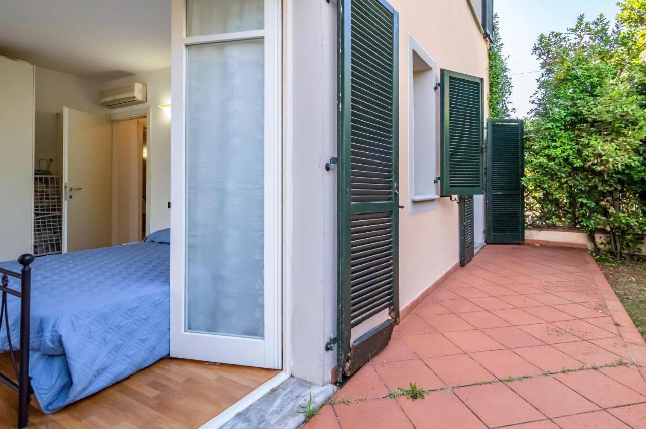 Piana Di Solaro Modern Flat & Swimming Pool Apartment Lerici Exterior photo